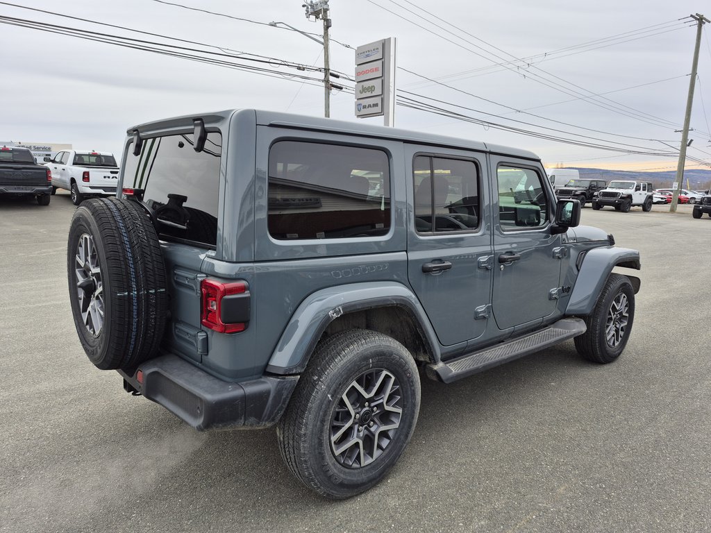 Jeep Wrangler 4-Door SAHARA 2026 à Woodstock, Nouveau-Brunswick - 5 - w1024h768px
