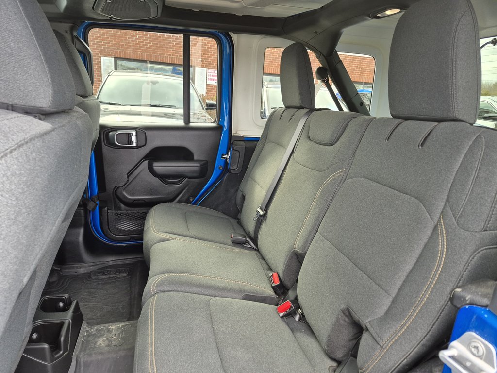 Jeep Wrangler Willys 2025 à Woodstock, Nouveau-Brunswick - 11 - w1024h768px