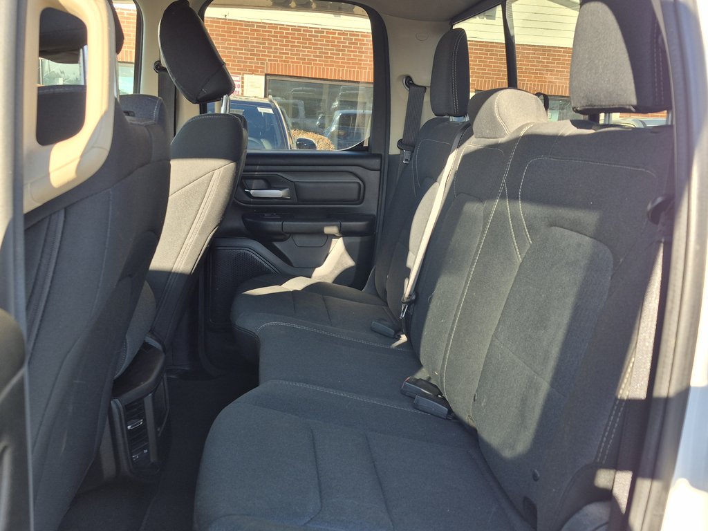 Ram 1500 SXT Quad 2019 à Woodstock, Nouveau-Brunswick - 11 - w1024h768px