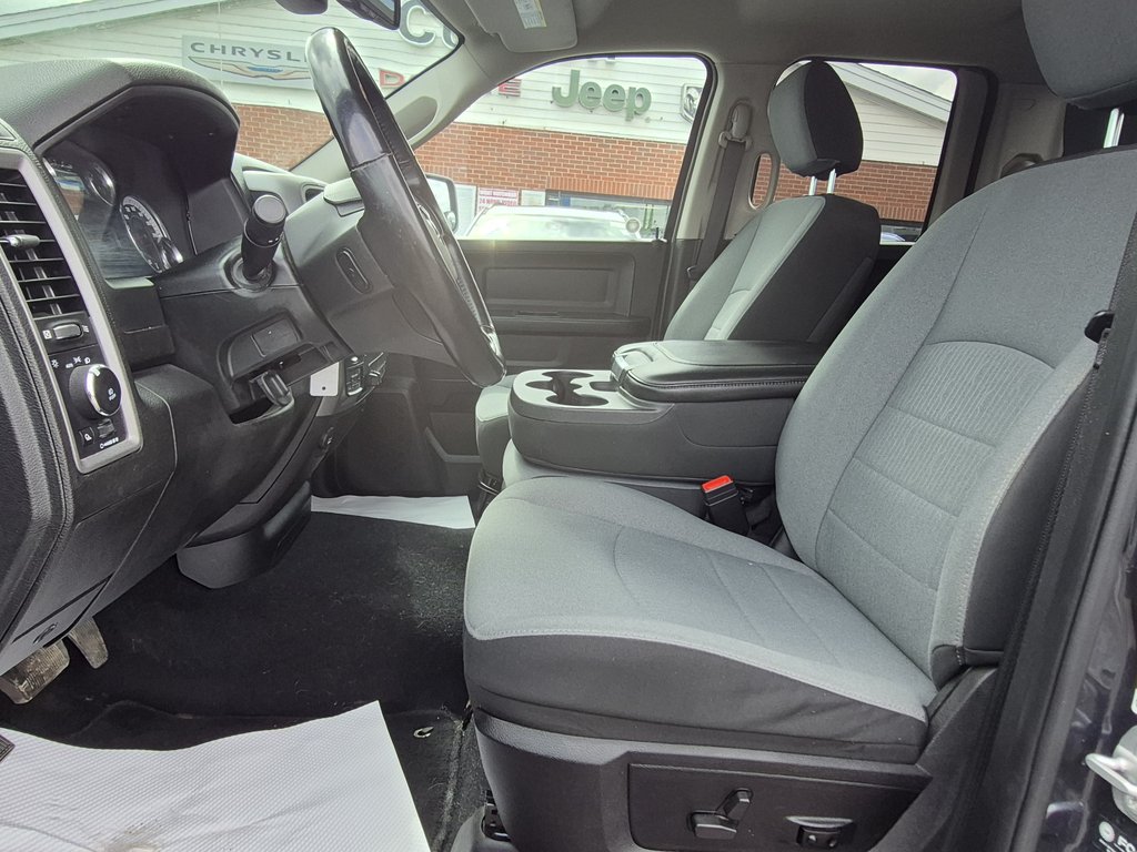 2021 Ram 1500 Express Quad in Woodstock, New Brunswick - 9 - w1024h768px