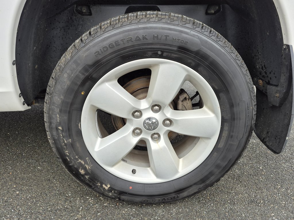 2023 Ram 1500 Tradesman in Woodstock, New Brunswick - 12 - w1024h768px