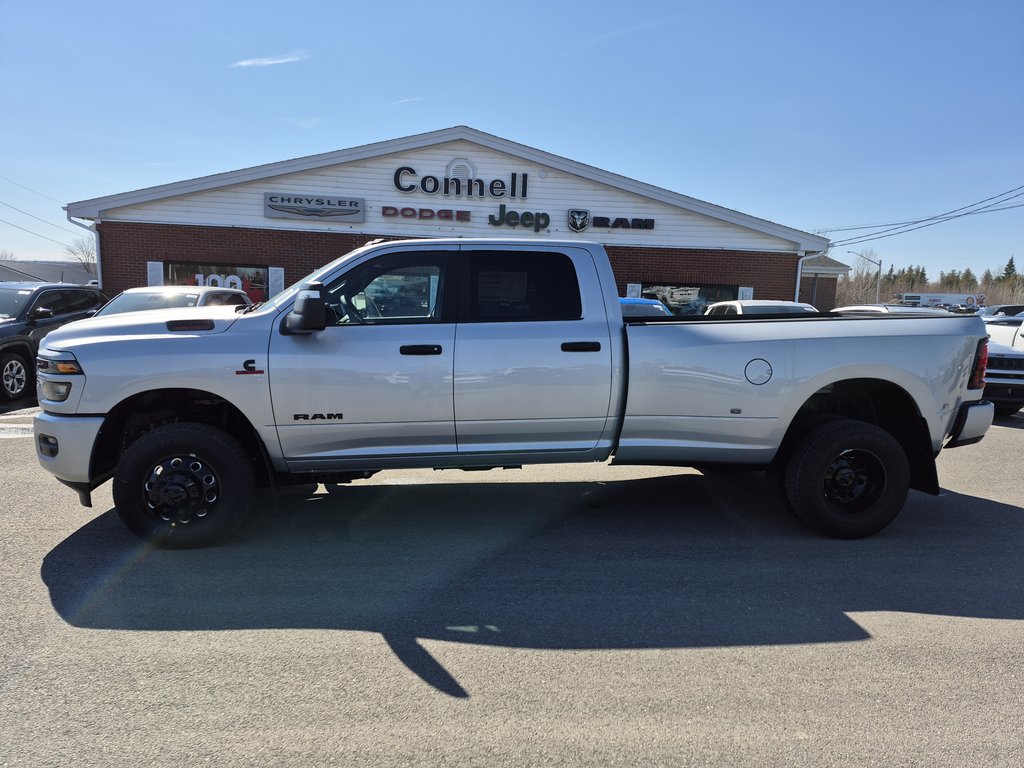 2026 Ram 3500 Big Horn in Woodstock, New Brunswick - 8 - w1024h768px