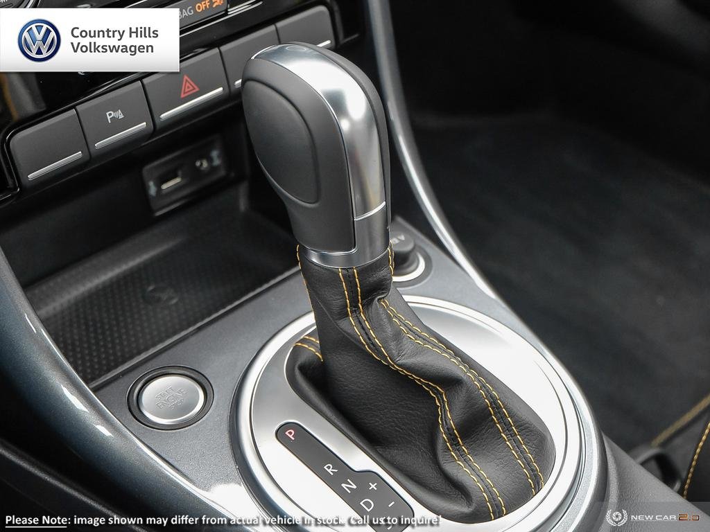 Country Hills Volkswagen | 2019 Volkswagen Beetle Dune ...