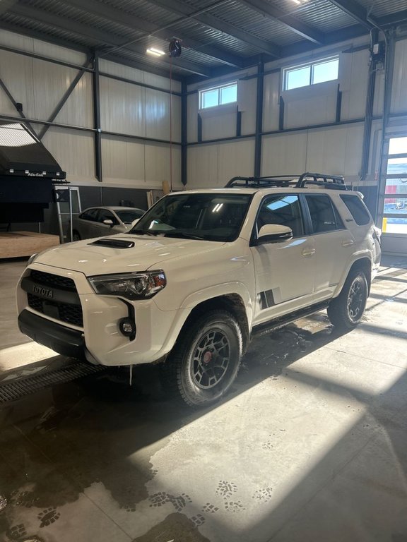 2023 Toyota 4Runner TRD PRO in Cowansville, Quebec - 3 - w1024h768px