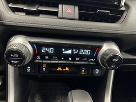 Toyota RAV4 XLE AWD 2024 à Cowansville, Québec - 9 - w1024h768px