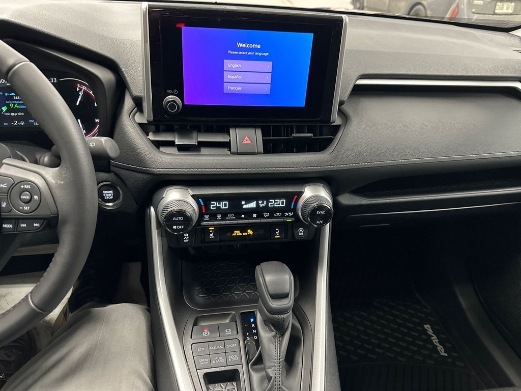 Toyota RAV4 XLE AWD 2024 à Cowansville, Québec - 10 - w1024h768px