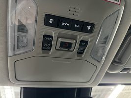 Toyota RAV4 XLE AWD 2024 à Cowansville, Québec - 11 - w1024h768px