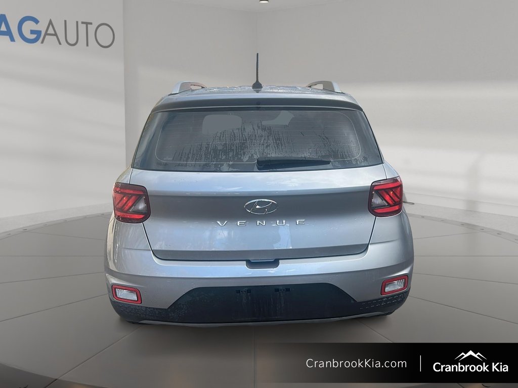 2023 Hyundai VENUE ULTIMATE BLACK-2