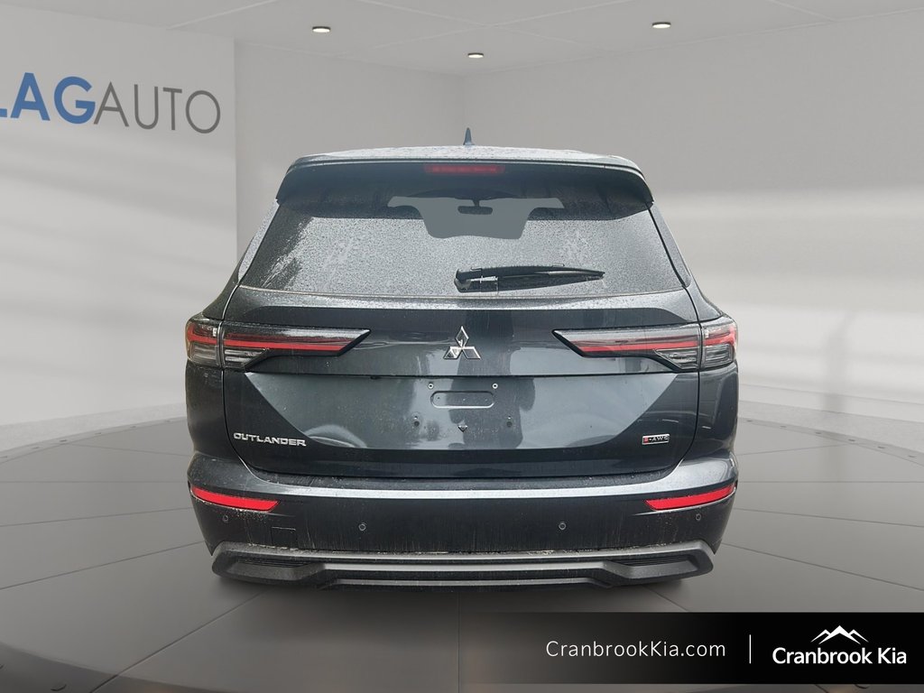 2025 Mitsubishi OUTLANDER ES-2