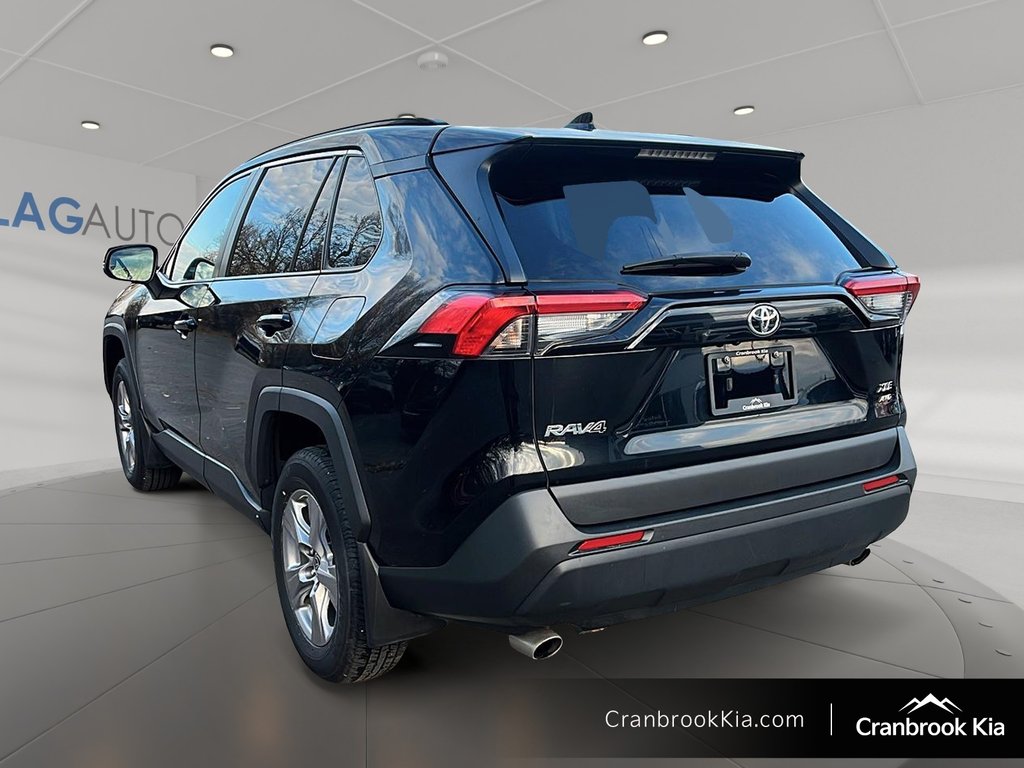 2022 Toyota RAV4 XLE-3