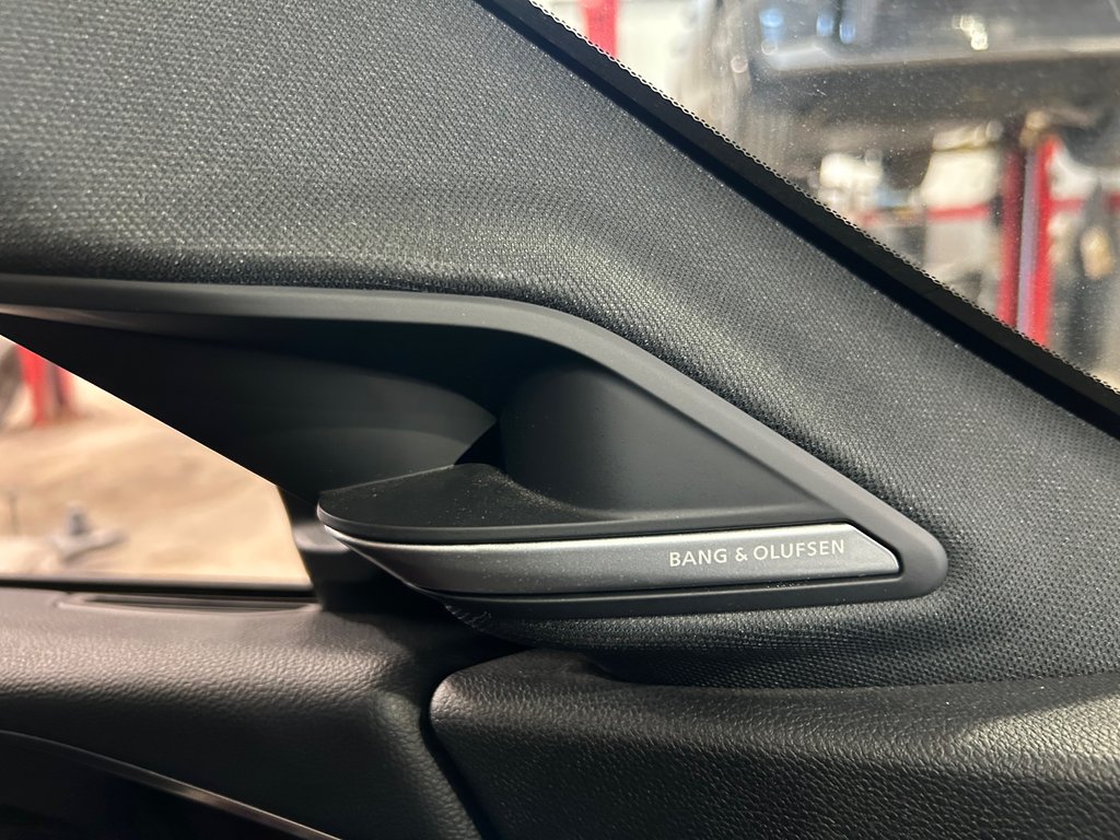 Acura MDX Platinum Elite A-Spec, CUIR ROUGE, 7 PASSAGERS 2025 à Mirabel, Québec - 21 - w1024h768px