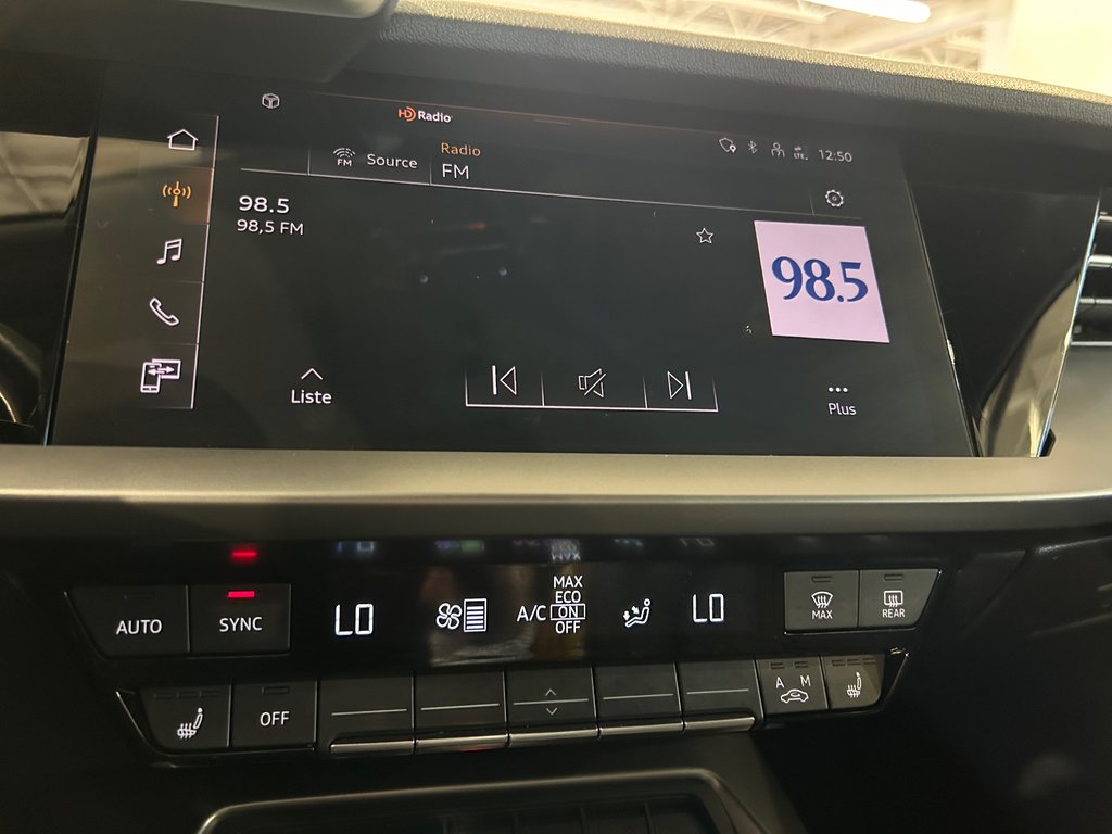 2022 Audi A3 SEDAN Komfort 40, 8 PNEUS, AUCUN ACCIDENT, TOIT, AWD in Mirabel, Quebec - 19 - w1024h768px