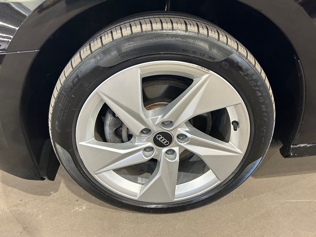 2022 Audi A3 SEDAN Komfort 40, 8 PNEUS, AUCUN ACCIDENT, TOIT, AWD in Mirabel, Quebec - 7 - w1024h768px
