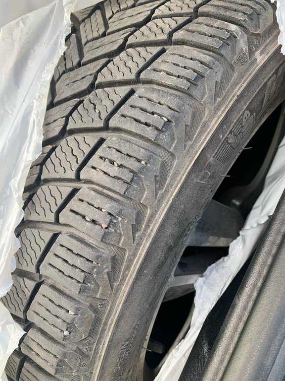 2020 BMW X1 XDrive28i, JAMAIS ACCIDENTÉ, 8 PNEUS ET 8 MAGS in Mirabel, Quebec - 19 - w1024h768px