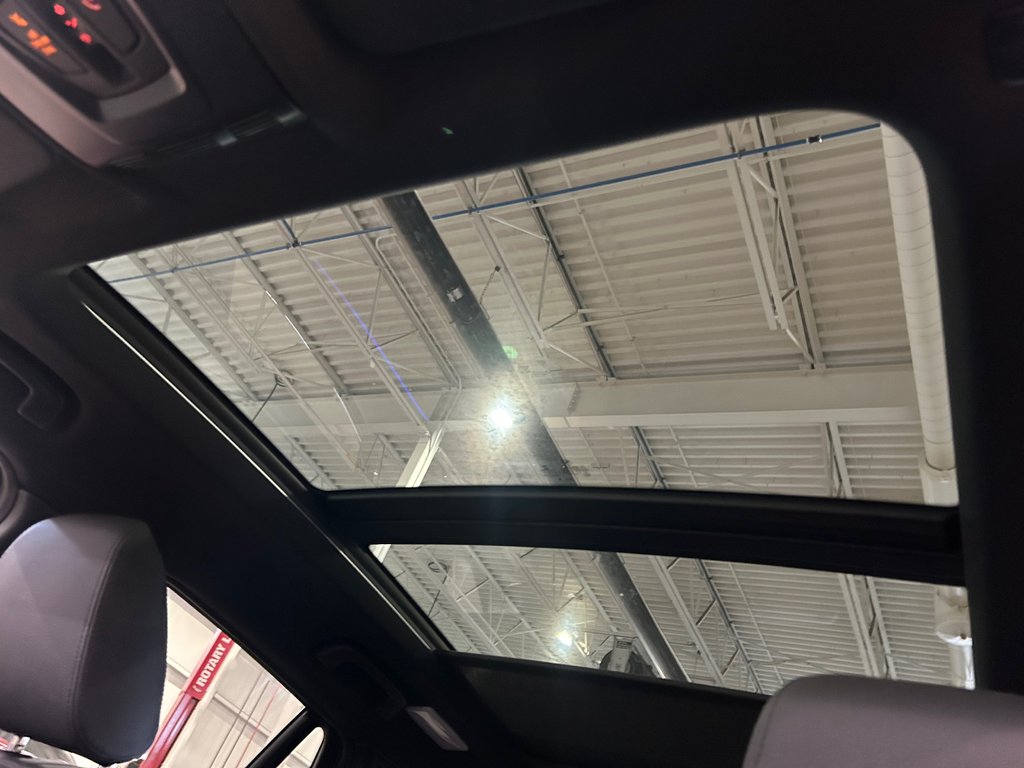 2020 BMW X1 XDrive28i, JAMAIS ACCIDENTÉ, 8 PNEUS ET 8 MAGS in Mirabel, Quebec - 18 - w1024h768px