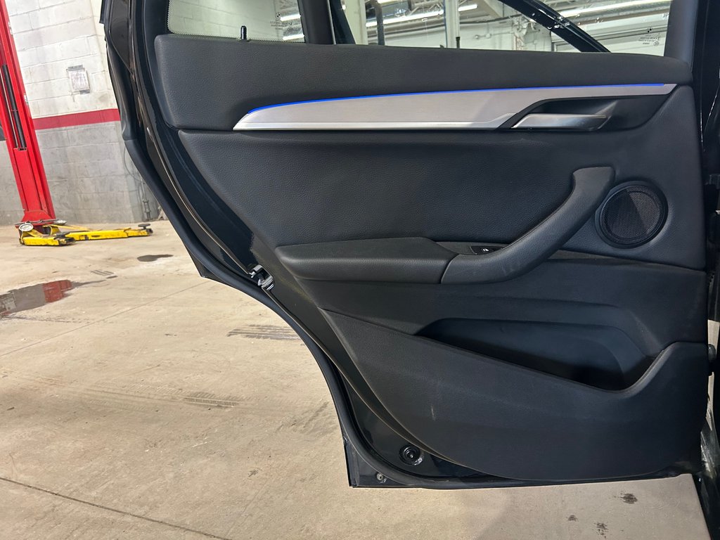 2020 BMW X1 XDrive28i, JAMAIS ACCIDENTÉ, 8 PNEUS ET 8 MAGS in Mirabel, Quebec - 29 - w1024h768px