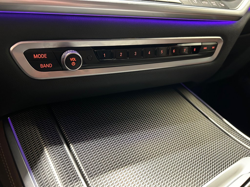 2020 BMW X5 xDrive40i, M Sport Package, 8 PNEUS ET 8 MAGS in Mirabel, Quebec - 26 - w1024h768px