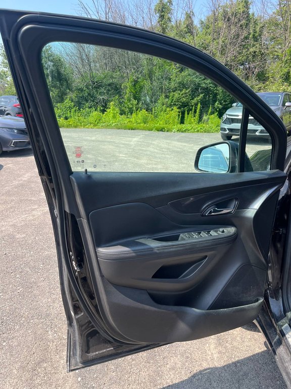 Buick Encore SPORT TOURING, 8 PNEUS, MAGS, AWD 2019 à Mirabel, Québec - 5 - w1024h768px