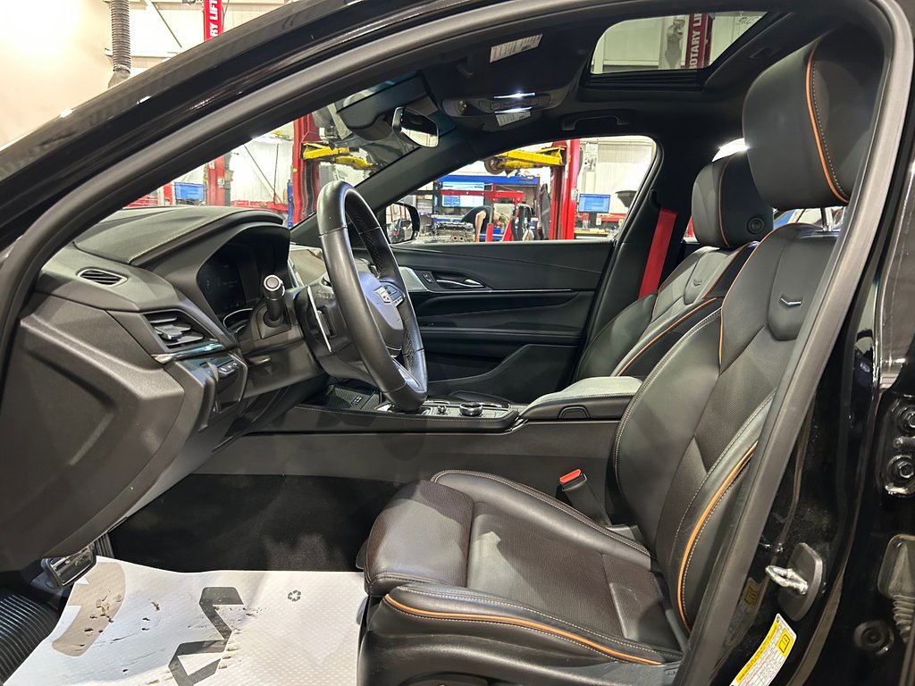 2022 Cadillac CT4-V JAMAIS ACCIDENTÉ, 2 ENSEMBLENT DE MAGS, AWD in Mirabel, Quebec - 11 - w1024h768px