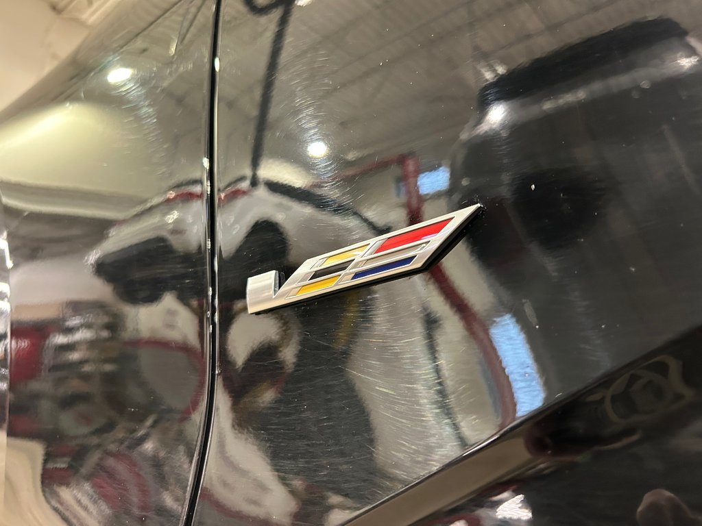 2022 Cadillac CT4-V JAMAIS ACCIDENTÉ, 2 ENSEMBLENT DE MAGS, AWD in Mirabel, Quebec - 16 - w1024h768px