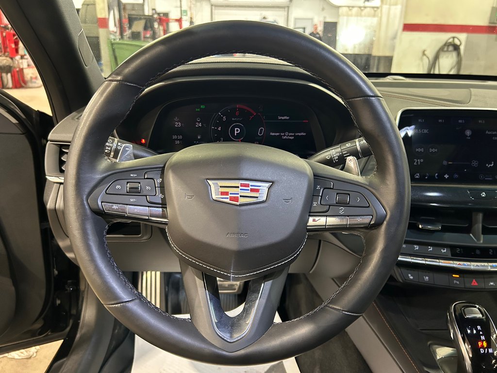 2022 Cadillac CT4-V JAMAIS ACCIDENTÉ, 2 ENSEMBLENT DE MAGS, AWD in Mirabel, Quebec - 13 - w1024h768px