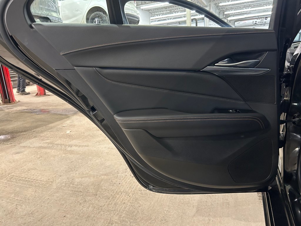 2022 Cadillac CT4-V JAMAIS ACCIDENTÉ, 2 ENSEMBLENT DE MAGS, AWD in Mirabel, Quebec - 30 - w1024h768px