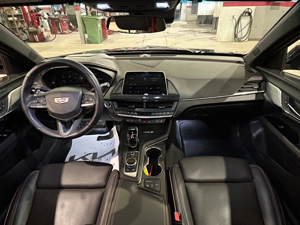 2022 Cadillac CT4-V JAMAIS ACCIDENTÉ, 2 ENSEMBLENT DE MAGS, AWD in Mirabel, Quebec - 3 - w1024h768px