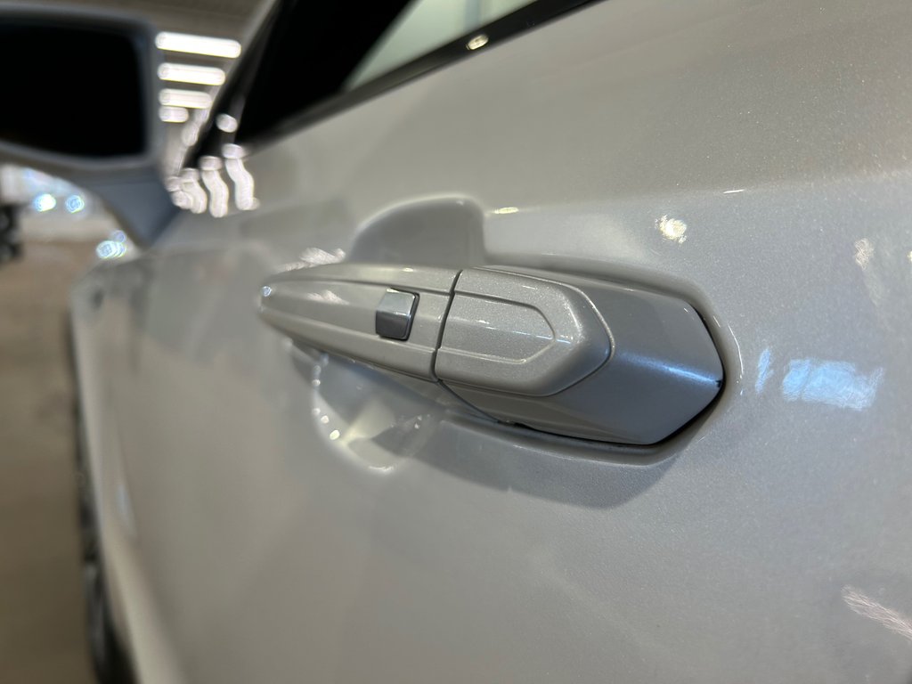 Cadillac XT4 AWD Sport, JAMAIS ACCIDENTÉ, CUIR, TOIT, AWD 2019 à Mirabel, Québec - 17 - w1024h768px