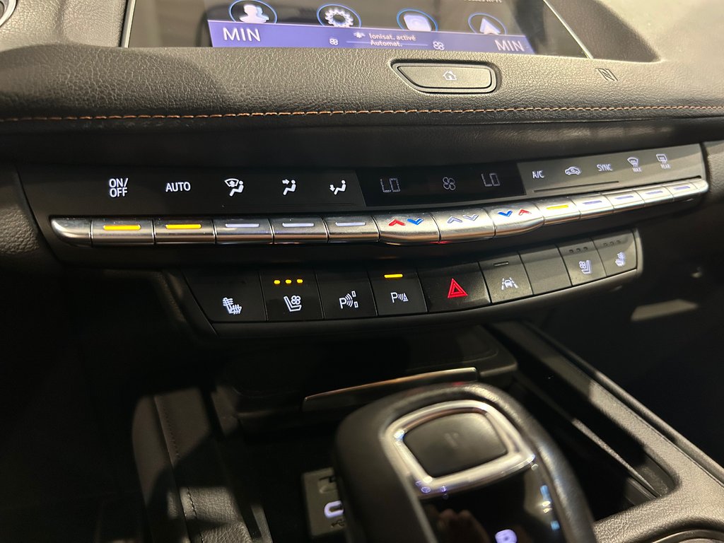 Cadillac XT4 AWD Sport, JAMAIS ACCIDENTÉ, CUIR, TOIT, AWD 2019 à Mirabel, Québec - 26 - w1024h768px