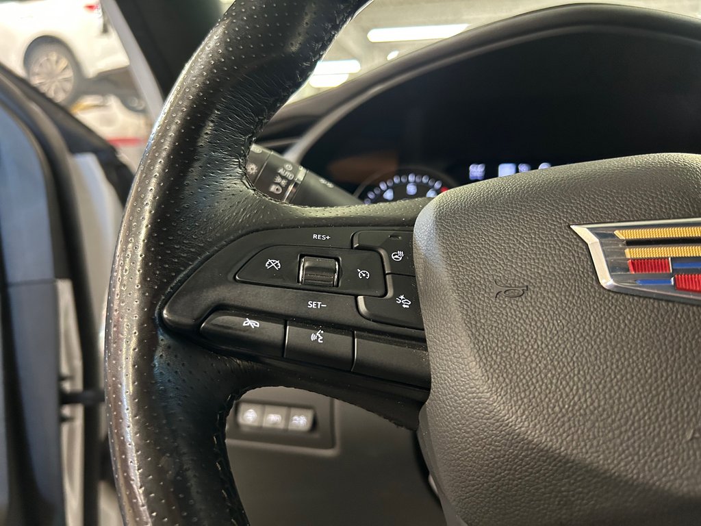 Cadillac XT4 AWD Sport, JAMAIS ACCIDENTÉ, CUIR, TOIT, AWD 2019 à Mirabel, Québec - 19 - w1024h768px