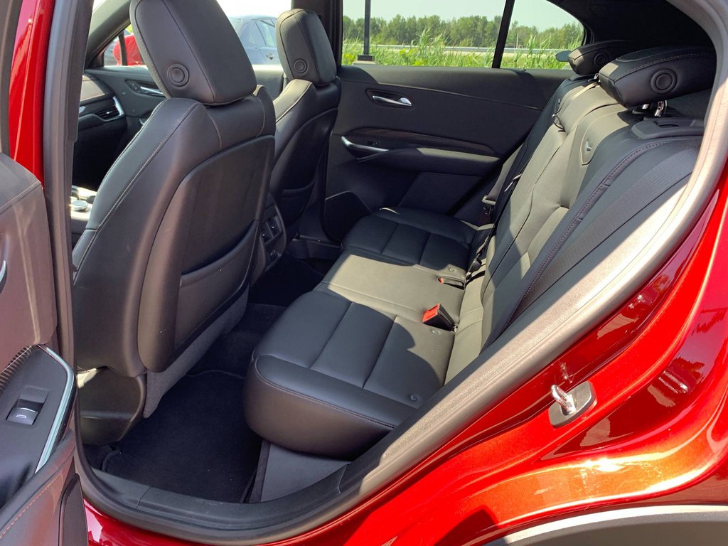 2023 Cadillac XT4 SPORT, AUCUN ACCIDENT, TOIT, MAGS, AWD in Mirabel, Quebec - 16 - w1024h768px