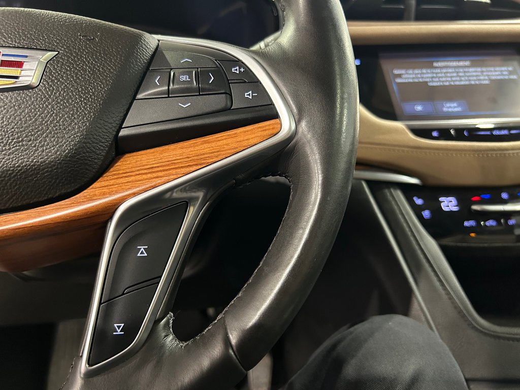 2017 Cadillac XT5 Platinum AWD, JAMAIS ACCIDENTÉ, GPS, CUIR, TOIT in Mirabel, Quebec - 19 - w1024h768px