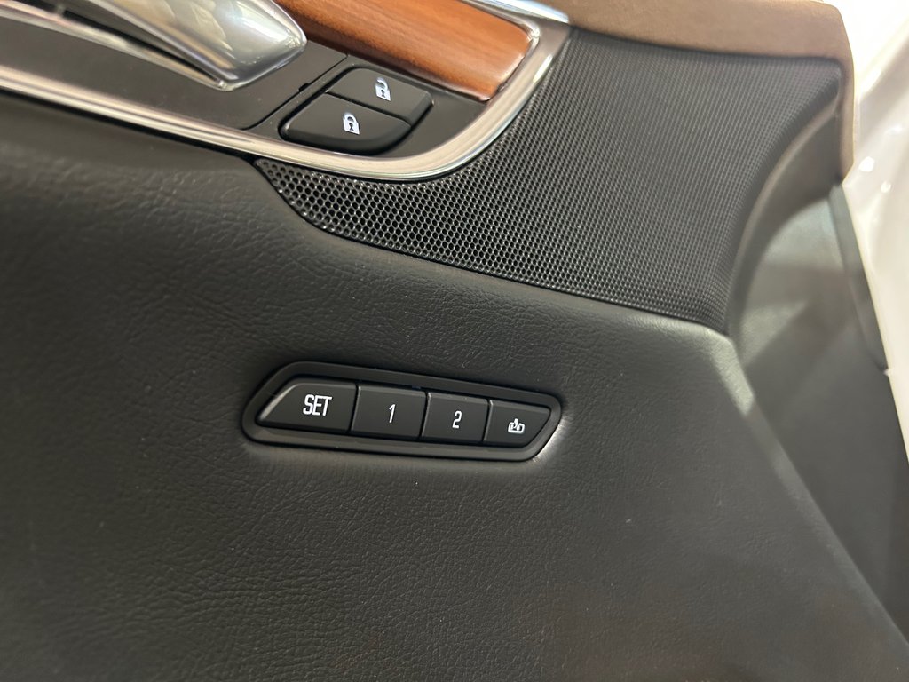 2017 Cadillac XT5 Platinum AWD, JAMAIS ACCIDENTÉ, GPS, CUIR, TOIT in Mirabel, Quebec - 9 - w1024h768px