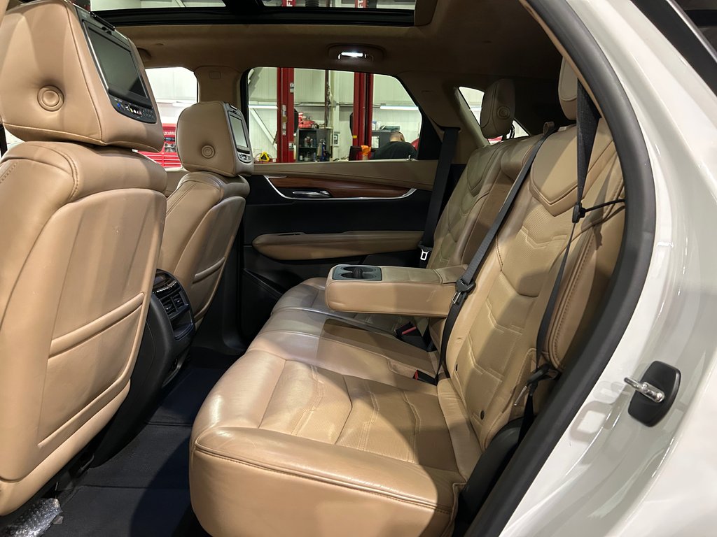2017 Cadillac XT5 Platinum AWD, JAMAIS ACCIDENTÉ, GPS, CUIR, TOIT in Mirabel, Quebec - 34 - w1024h768px