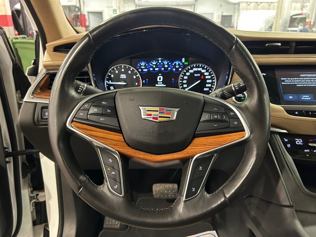2017 Cadillac XT5 Platinum AWD, JAMAIS ACCIDENTÉ, GPS, CUIR, TOIT in Mirabel, Quebec - 12 - w1024h768px