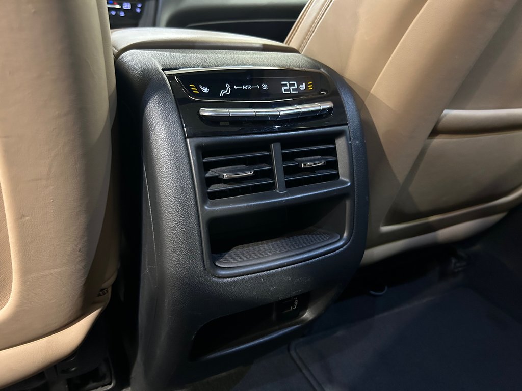 2017 Cadillac XT5 Platinum AWD, JAMAIS ACCIDENTÉ, GPS, CUIR, TOIT in Mirabel, Quebec - 35 - w1024h768px