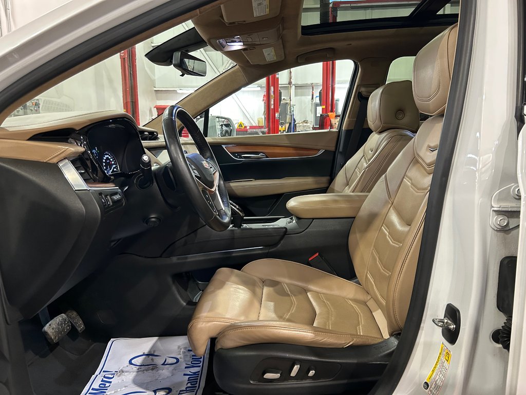 2017 Cadillac XT5 Platinum AWD, JAMAIS ACCIDENTÉ, GPS, CUIR, TOIT in Mirabel, Quebec - 10 - w1024h768px