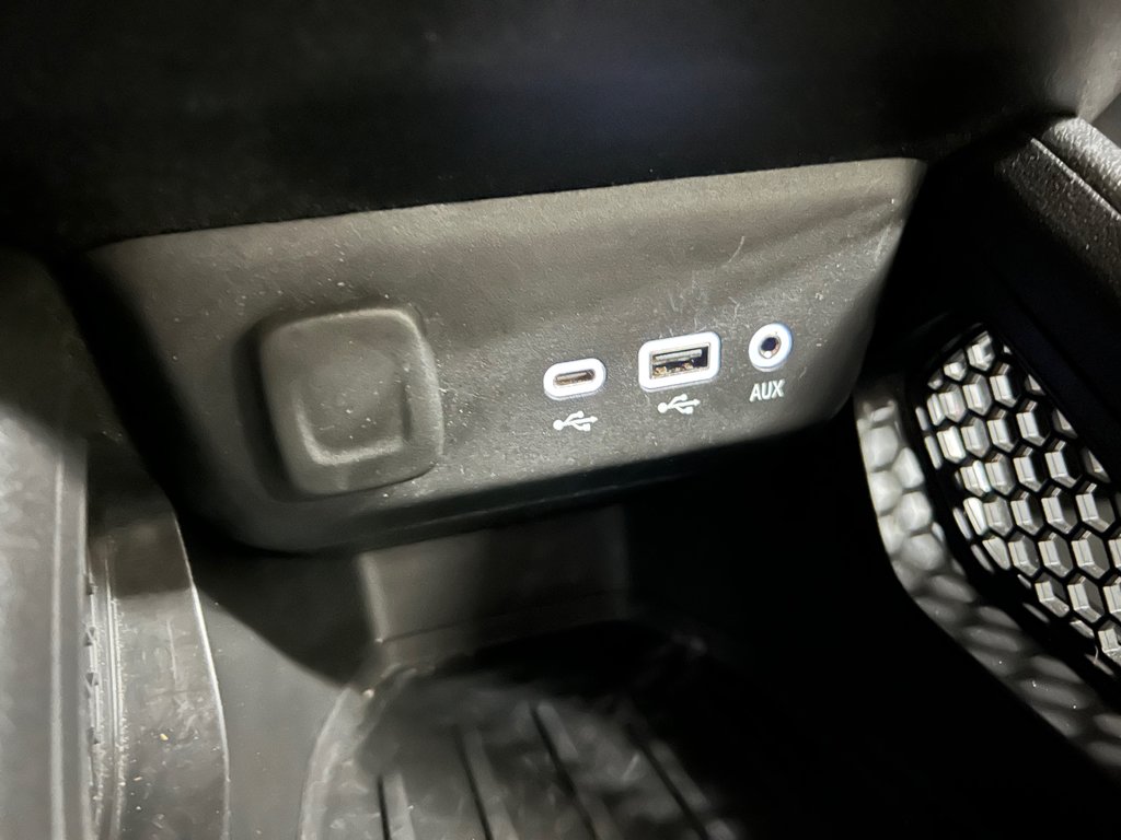 2021 Chevrolet Trailblazer LT, JAMAIS ACCIDENTÉ, AWD, HITCH, MAGS in Mirabel, Quebec - 25 - w1024h768px