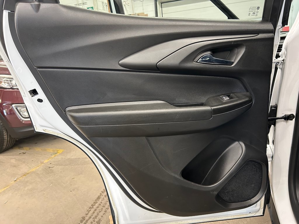 2021 Chevrolet Trailblazer LT, JAMAIS ACCIDENTÉ, AWD, HITCH, MAGS in Mirabel, Quebec - 27 - w1024h768px