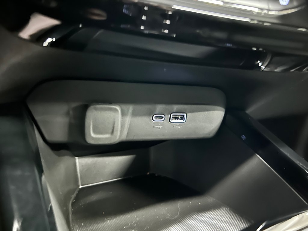2025 Chevrolet Trax ACTIV, JAMAIS ACCIDENTÉ, 8 PNEUS, CUIR, MAGS in Mirabel, Quebec - 22 - w1024h768px