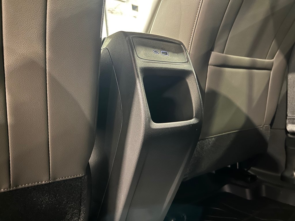 2025 Chevrolet Trax ACTIV, JAMAIS ACCIDENTÉ, 8 PNEUS, CUIR, MAGS in Mirabel, Quebec - 28 - w1024h768px