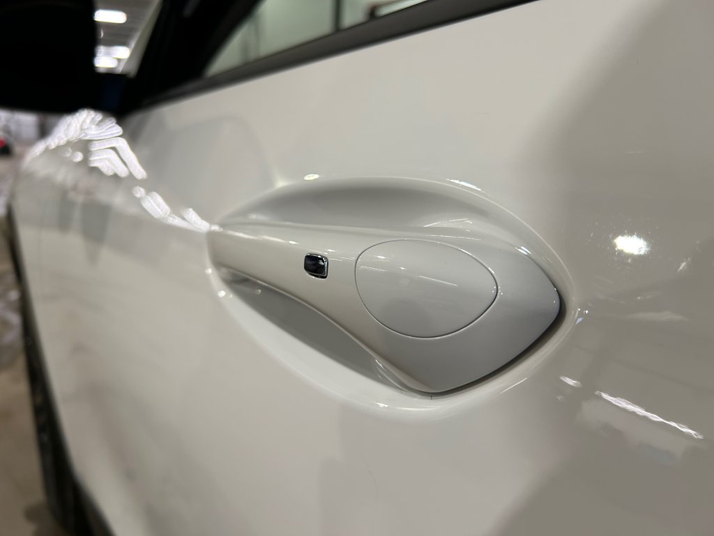 2025 Chevrolet Trax ACTIV, JAMAIS ACCIDENTÉ, 8 PNEUS, CUIR, MAGS in Mirabel, Quebec - 15 - w1024h768px