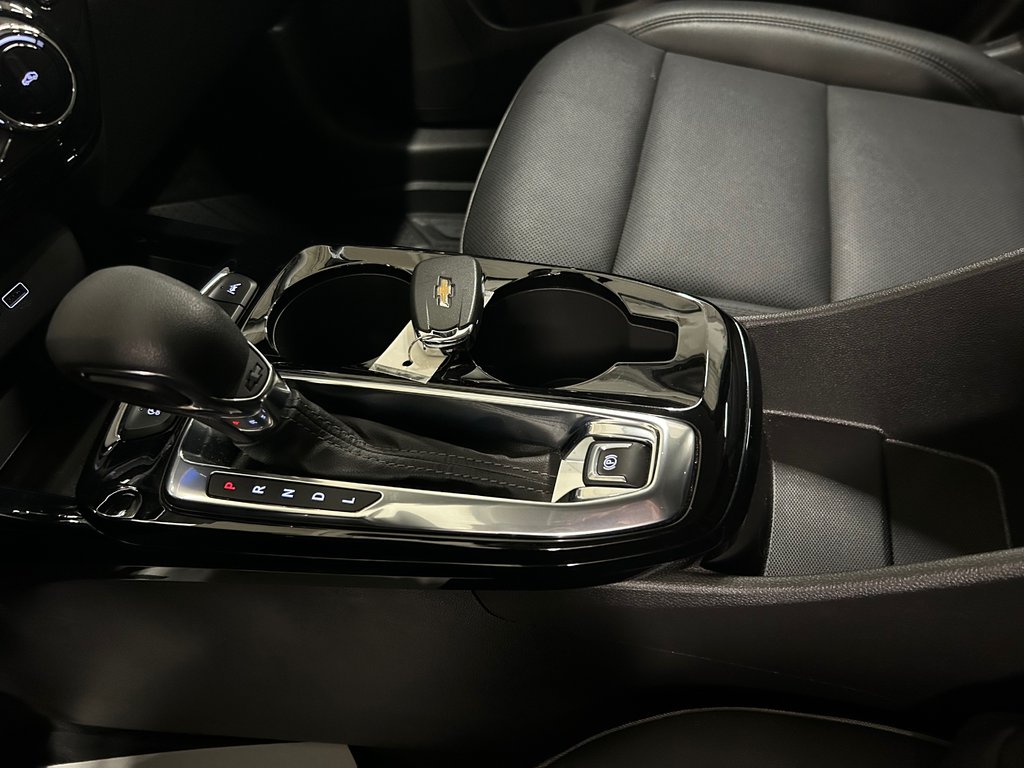 2025 Chevrolet Trax ACTIV, JAMAIS ACCIDENTÉ, 8 PNEUS, CUIR, MAGS in Mirabel, Quebec - 20 - w1024h768px