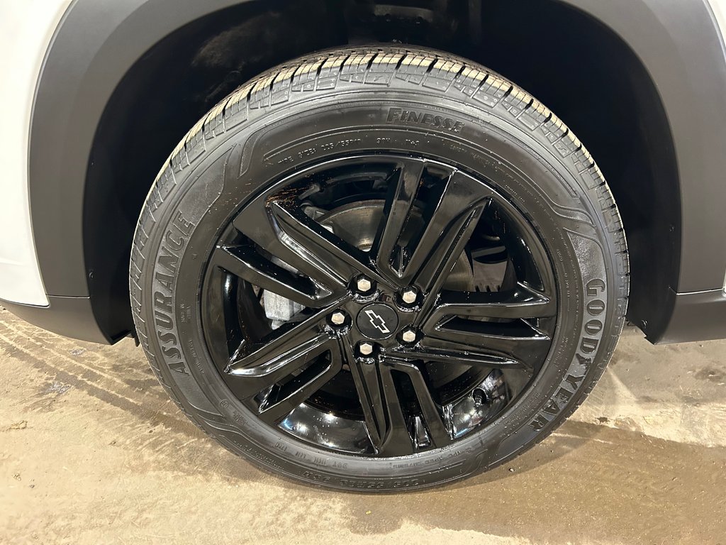 2025 Chevrolet Trax ACTIV, JAMAIS ACCIDENTÉ, 8 PNEUS, CUIR, MAGS in Mirabel, Quebec - 7 - w1024h768px