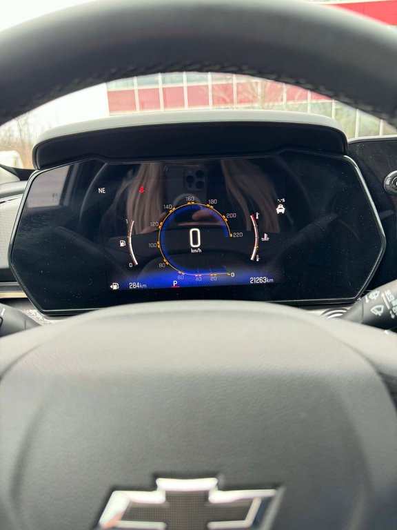 2025 Chevrolet Trax ACTIV, JAMAIS ACCIDENTÉ, 8 PNEUS, CUIR, MAGS in Mirabel, Quebec - 9 - w1024h768px