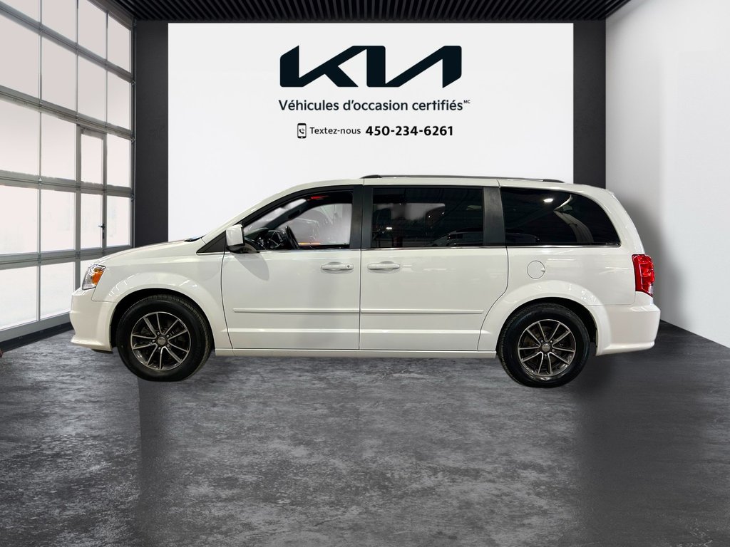 2016 Dodge Grand Caravan SXT Premium Plus, JAMAIS ACCIDENTÉ, DVD, CUIR in Mirabel, Quebec - 3 - w1024h768px