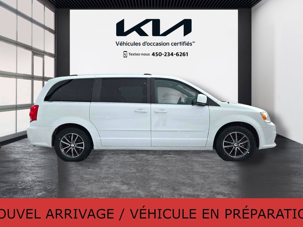 2016 Dodge Grand Caravan SXT Premium Plus, JAMAIS ACCIDENTÉ, DVD, CUIR in Mirabel, Quebec - 23 - w1024h768px