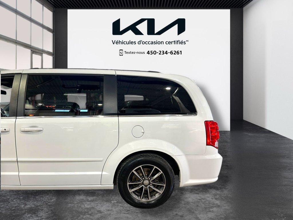 2016 Dodge Grand Caravan SXT Premium Plus, JAMAIS ACCIDENTÉ, DVD, CUIR in Mirabel, Quebec - 25 - w1024h768px