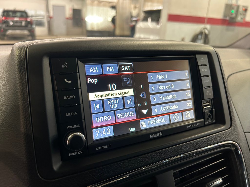 2016 Dodge Grand Caravan SXT Premium Plus, JAMAIS ACCIDENTÉ, DVD, CUIR in Mirabel, Quebec - 18 - w1024h768px