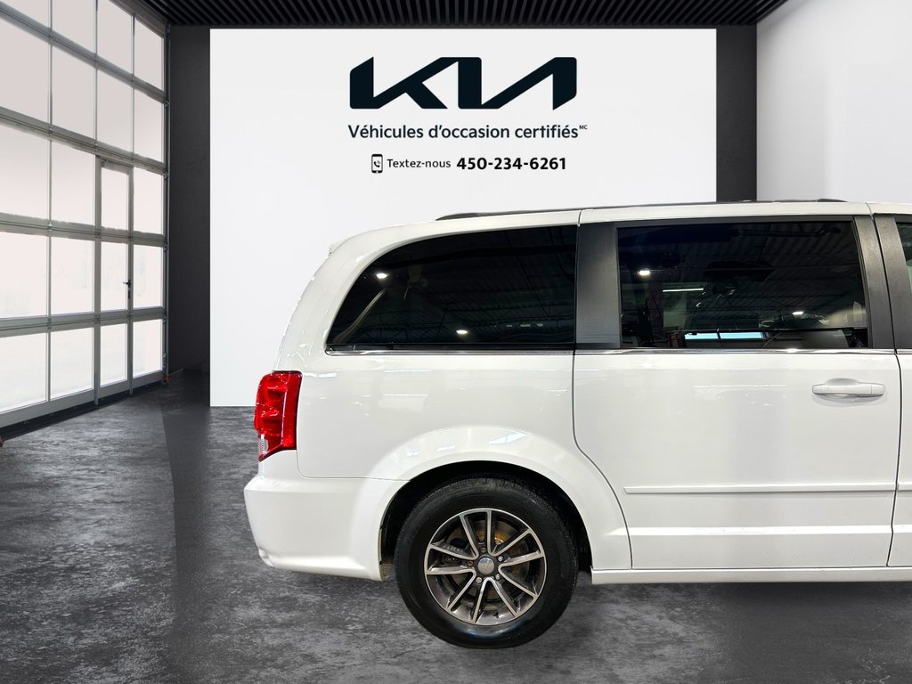 2016 Dodge Grand Caravan SXT Premium Plus, JAMAIS ACCIDENTÉ, DVD, CUIR in Mirabel, Quebec - 30 - w1024h768px